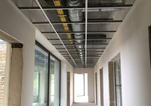 Trageco – Réalisation d&rsquo;un faux plafond  dalles 60/60