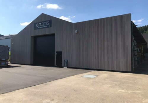 Bardage ajouré vertical en Dura patina gris lave