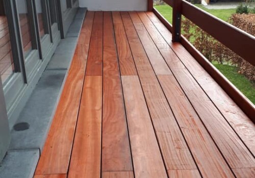 Terrasse de balcon et garde-corps en Padouk